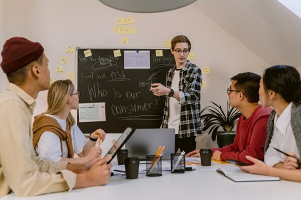 Một trong những điểm đặc biệt của MBA là phát triển kỹ năng quản lý và lãnh đạo