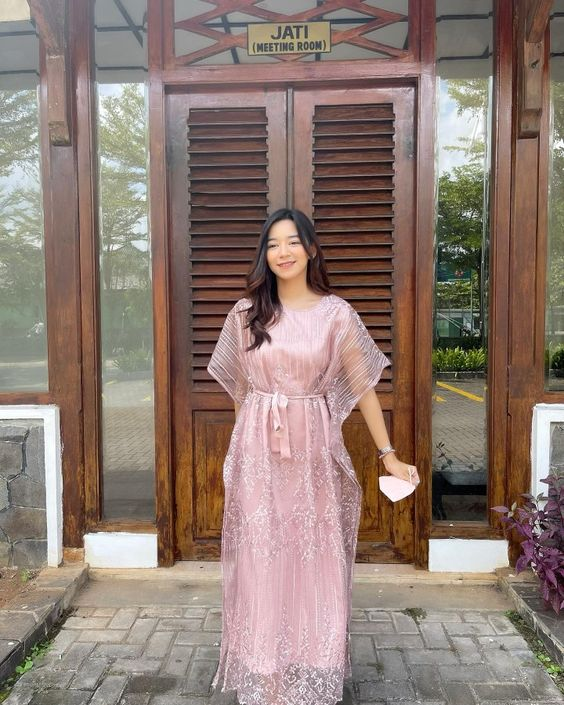 outfit lebaran 2024 kaftan dress