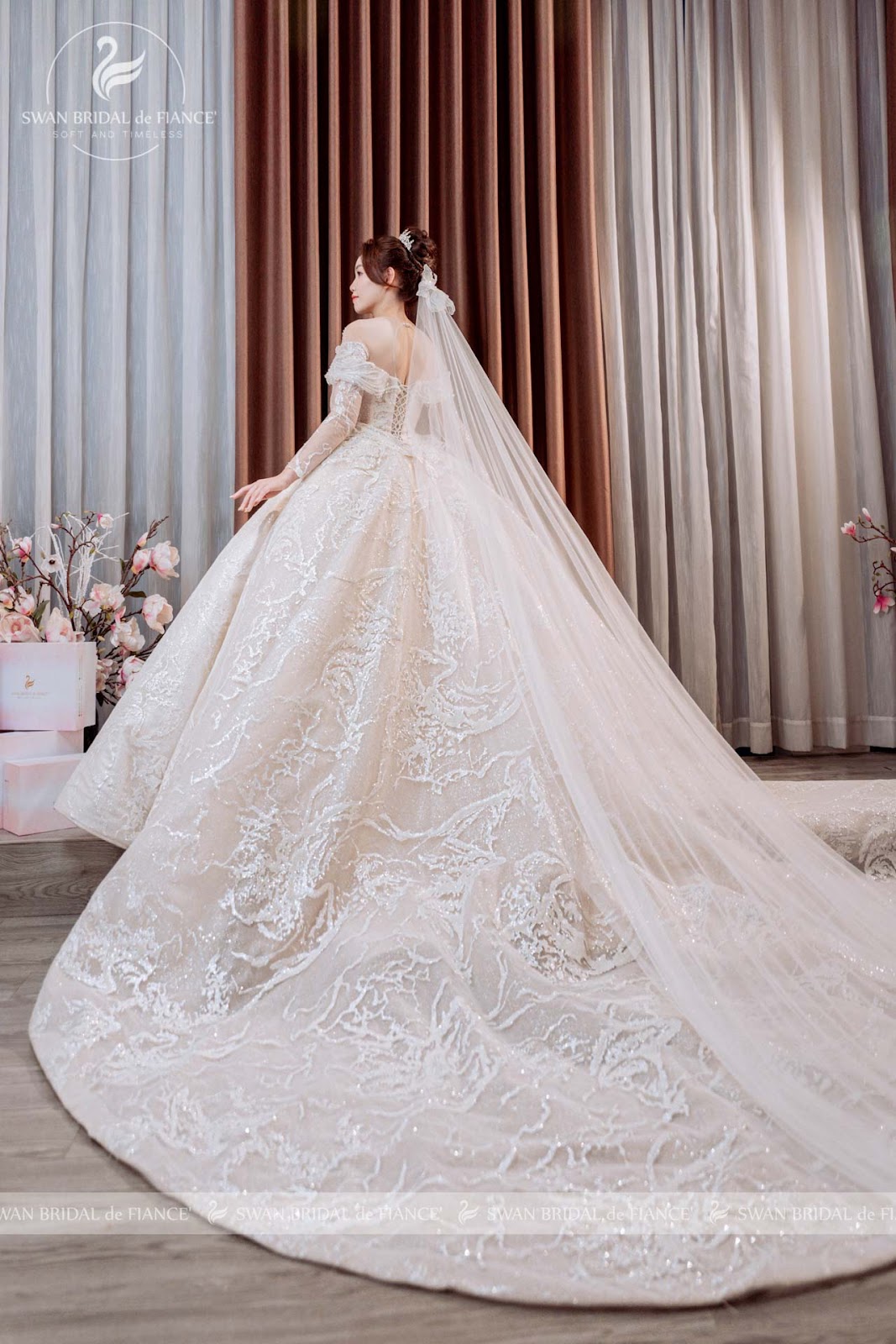 Váy cưới công chúa xòe tầng đẹp 
