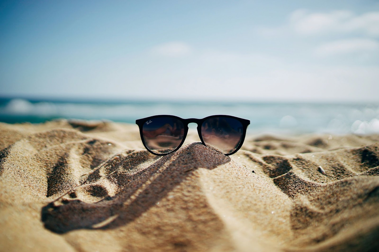 Travel Essentials in Hot Weather Conditions