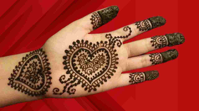 Girls stylish heart shape mehndi design