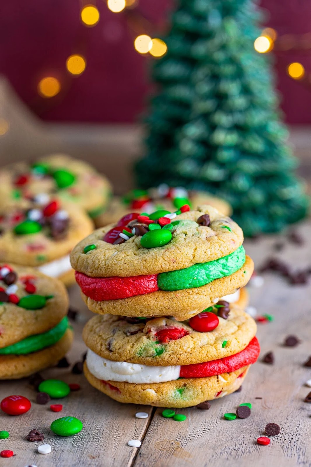 christmas sandwich cookies 
