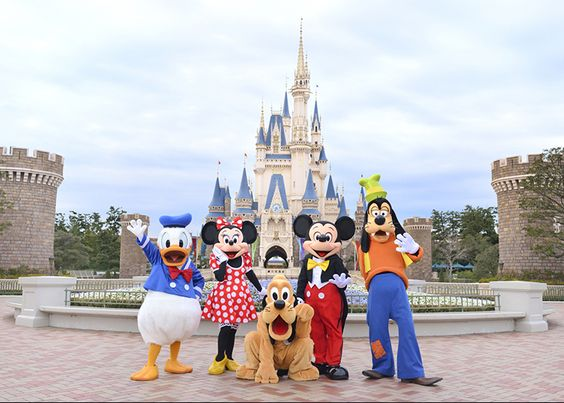 how to become a Disney travel agent