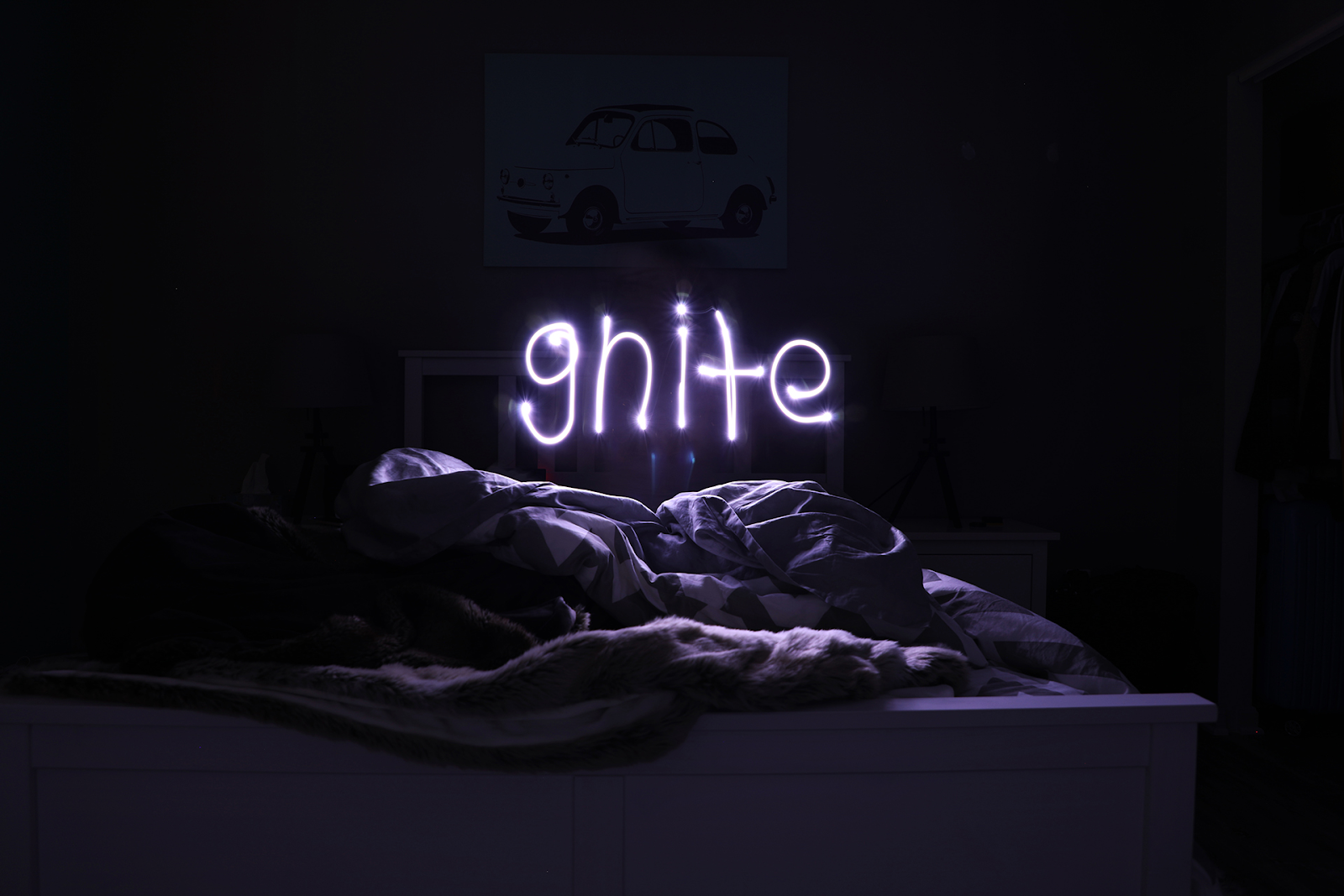 Vantaggi delle luci al neon a misura di bambino per la camera da letto