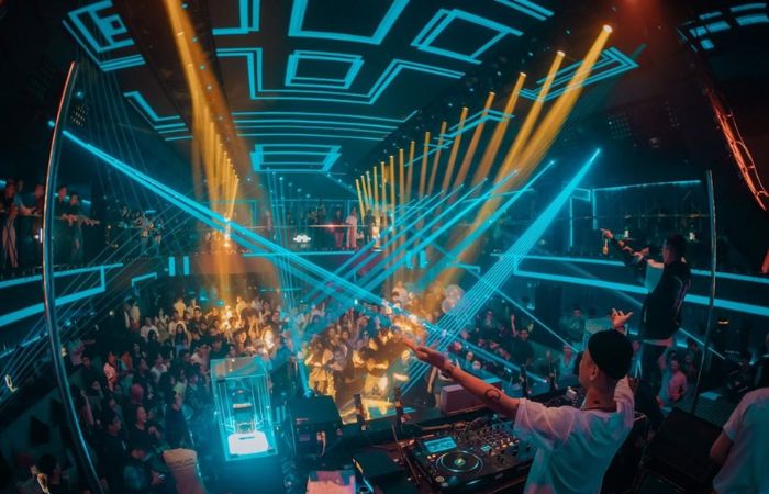 Top 10 bars & clubs in Ho Chi Minh City - Canalis Club