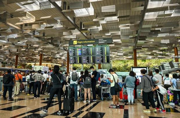 中國遊客無簽證被拒登機　以50美元賄賂警察及地勤判監4周