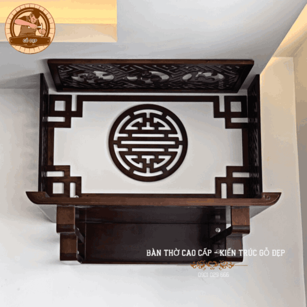 Mẫu bàn thờ Quảng Bình treo tường hiện đại và tiện lợi