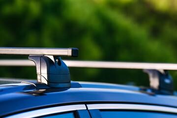 Lockable roof rack on station wagon or estate car