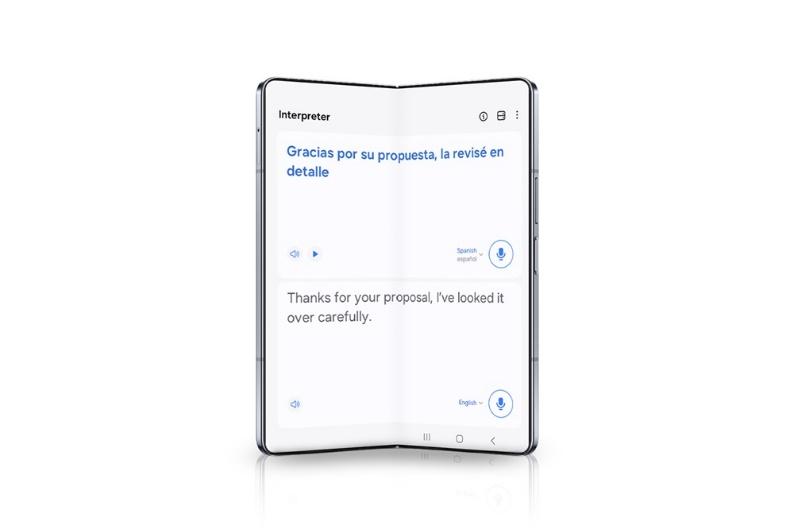A foldable smartphone with a screen

Description automatically generated