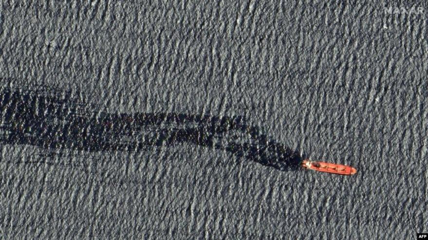 Hình ảnh vệ tinh do Maxar Technologies công bố vào ngày 2 tháng 3 năm 2024 và đề ngày 1 tháng 3 cho thấy tàu chở hàng mang cờ Belize Rubymar, bị hư hại trong một cuộc tấn công tên lửa ngày 19 tháng 2 do phiến quân Huthi do Iran hậu thuẫn tuyên bố, đang trôi nổi trên Biển Đỏ.
