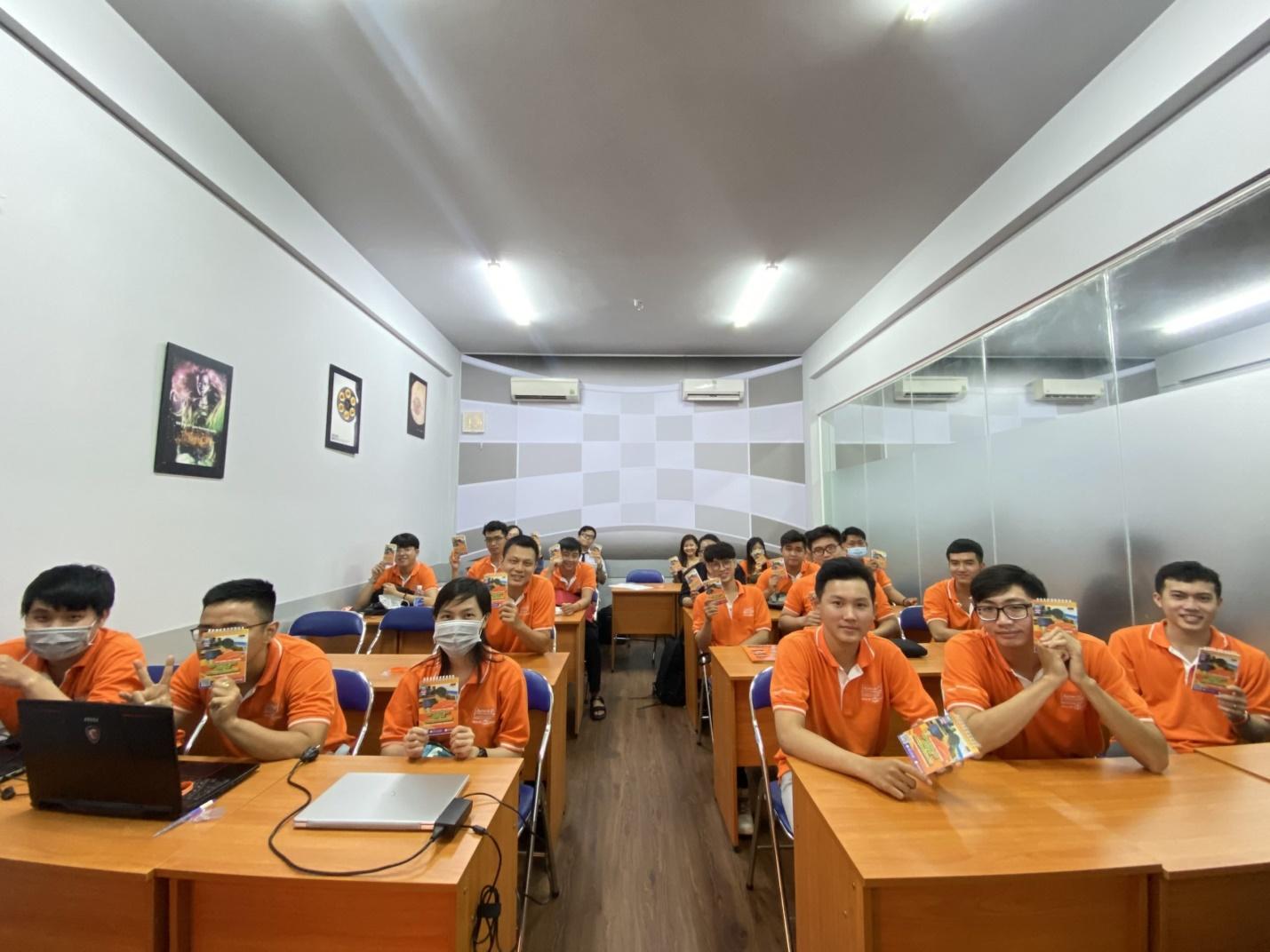 Tham gia lớp đào tạo lập trình viên song bằng Aptech để định hướng công việc tốt hơn