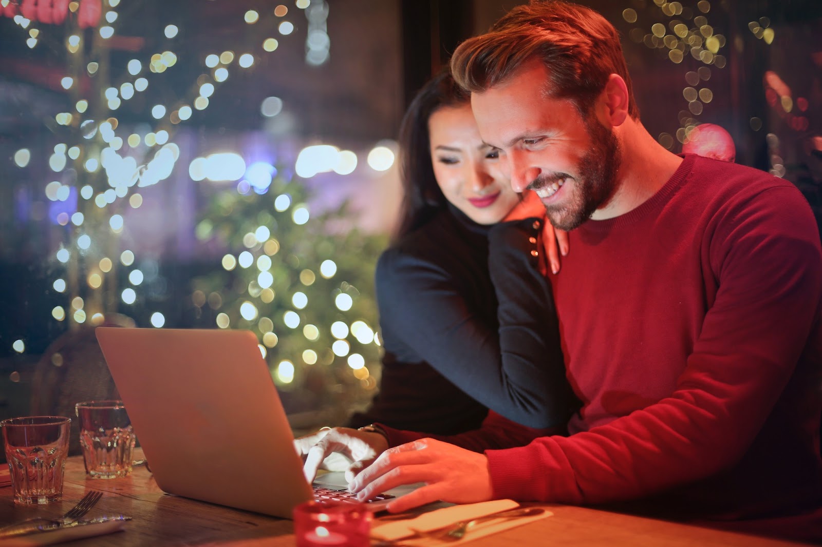 Two people shopping online together