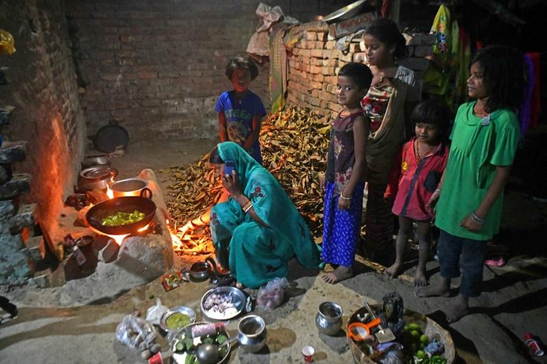 INDIA-POPULATION-WOMEN-POVERTY