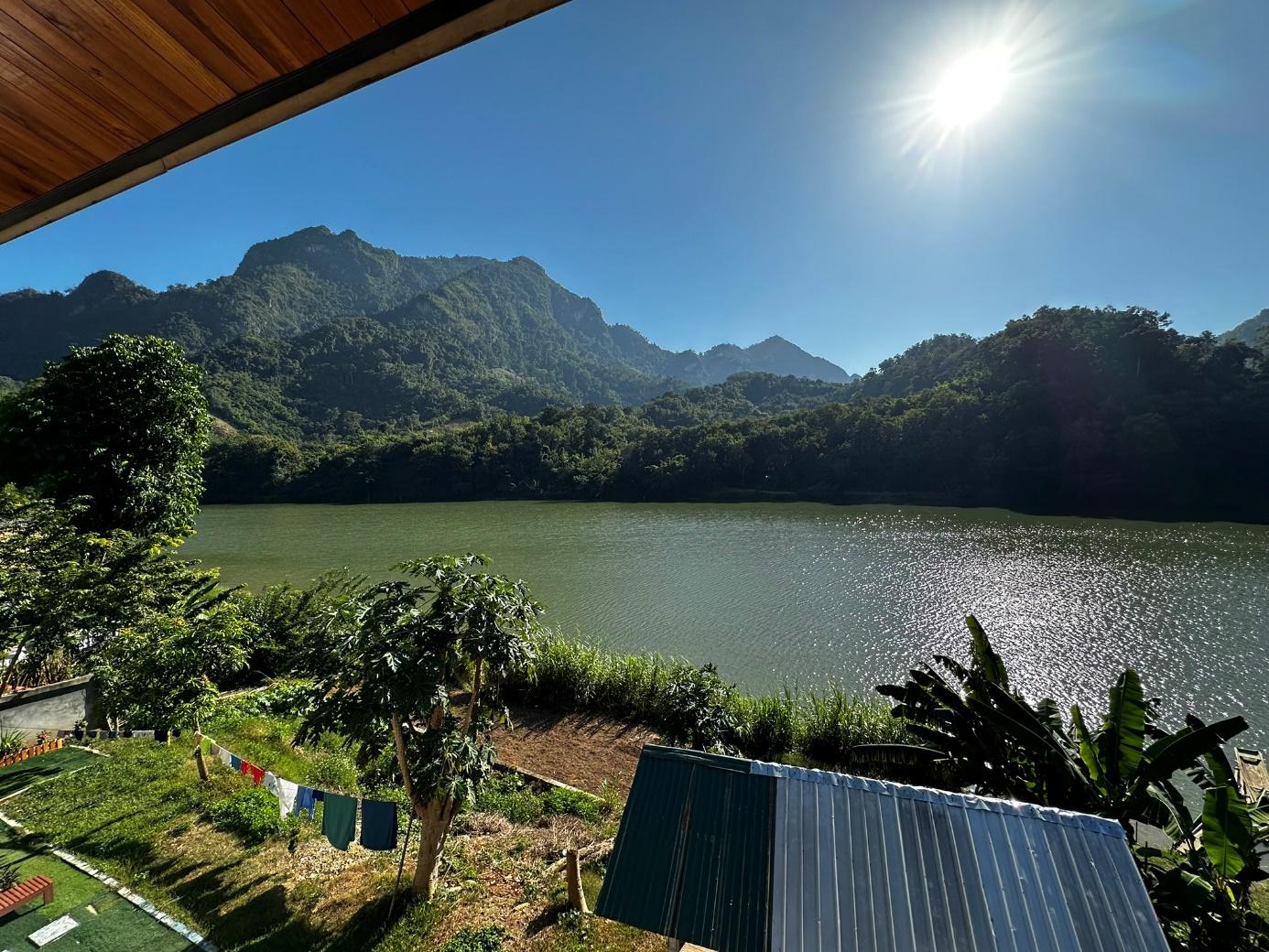 Nong Khiaw Laos route hotel