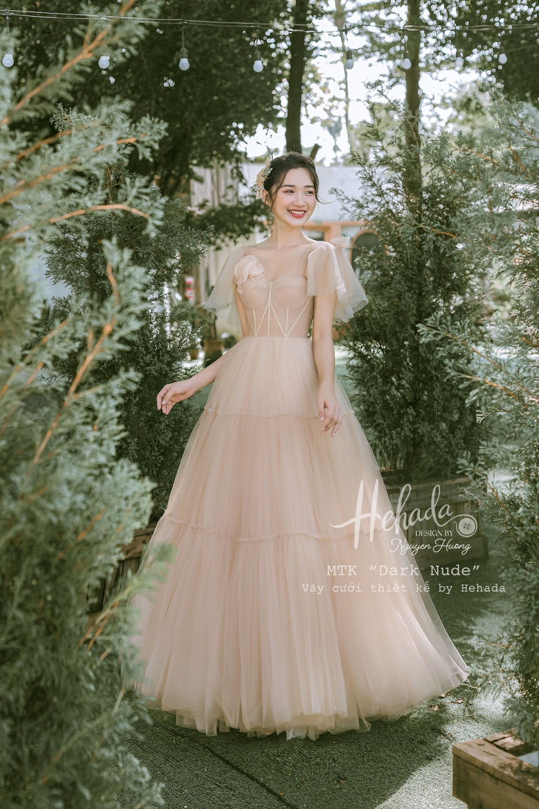 Váy cưới thiết kế Darke Nude
