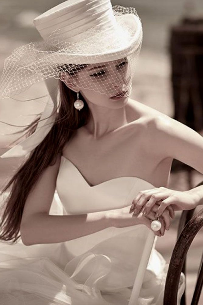 Picture of a woman rocking the wedding hat