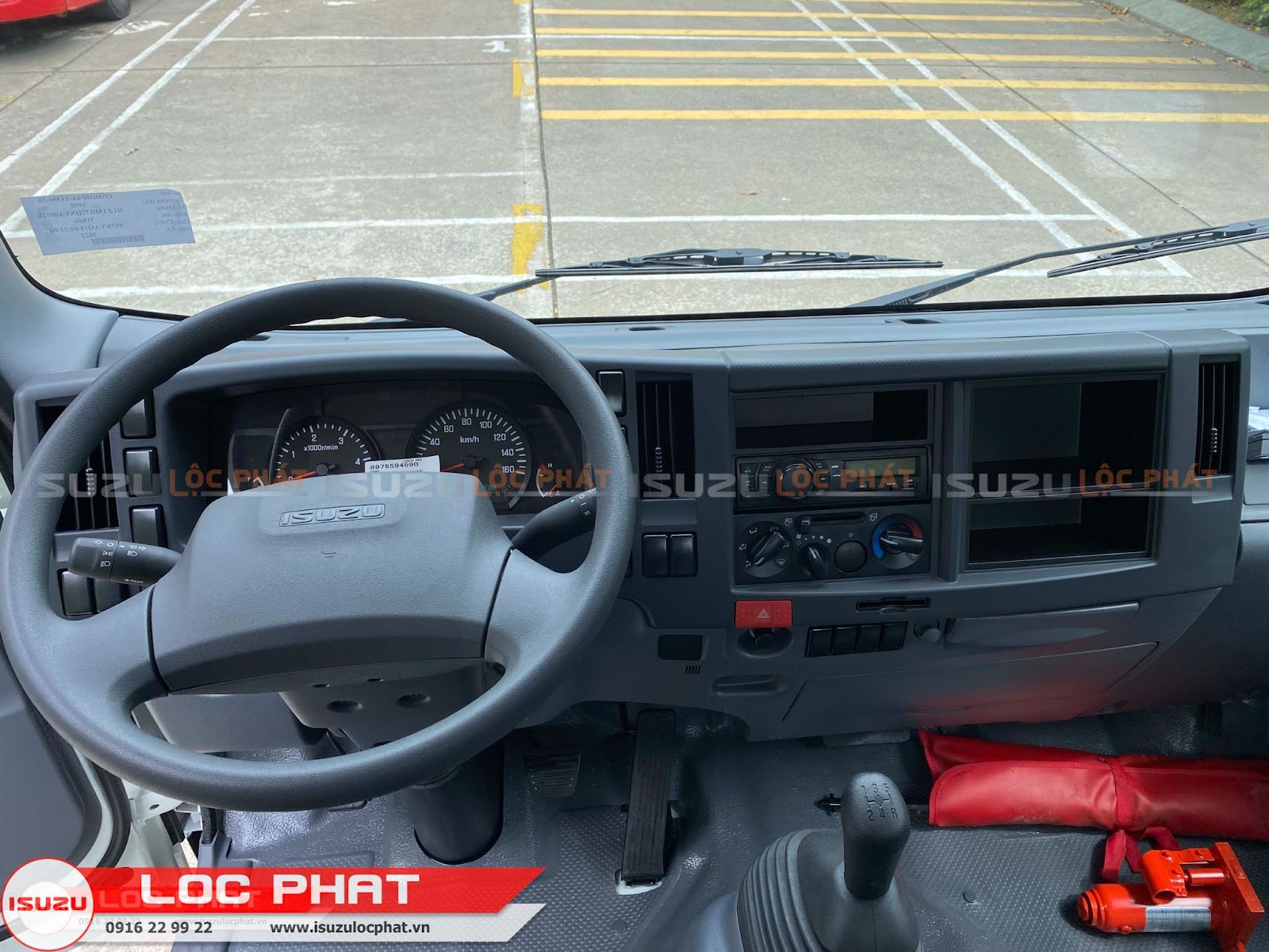 Nội thất xe tải Isuzu QKR 210